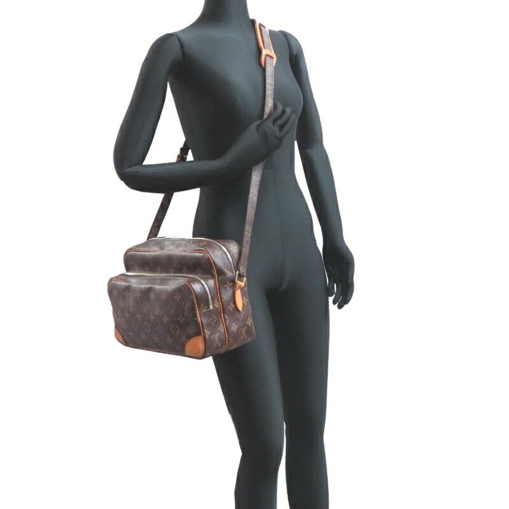 LOUIS VUITTON Brown Monogram Shoulder Bag - Picture 9 of 10